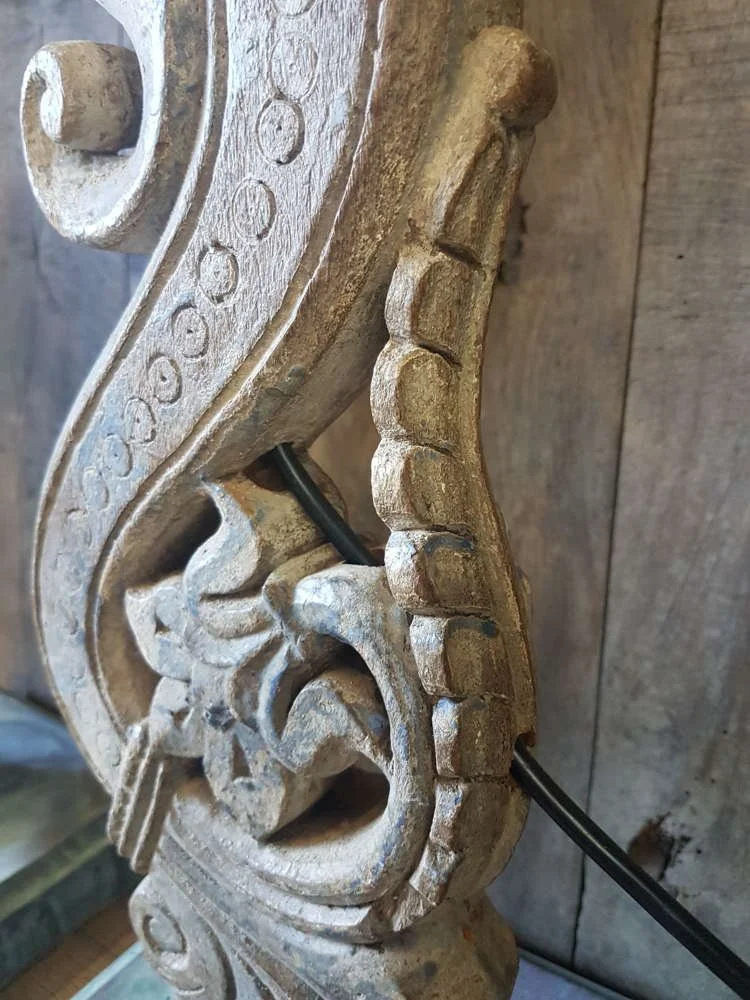 late-19thc-hindu-yali-bracket-lamps_10254_pic7_size2.jpg