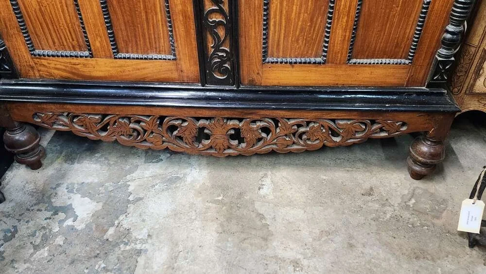 19thc-ceylonese-british-colonial-cabinet-solid-satinwood-ebony_10292_pic3_size2.jpg