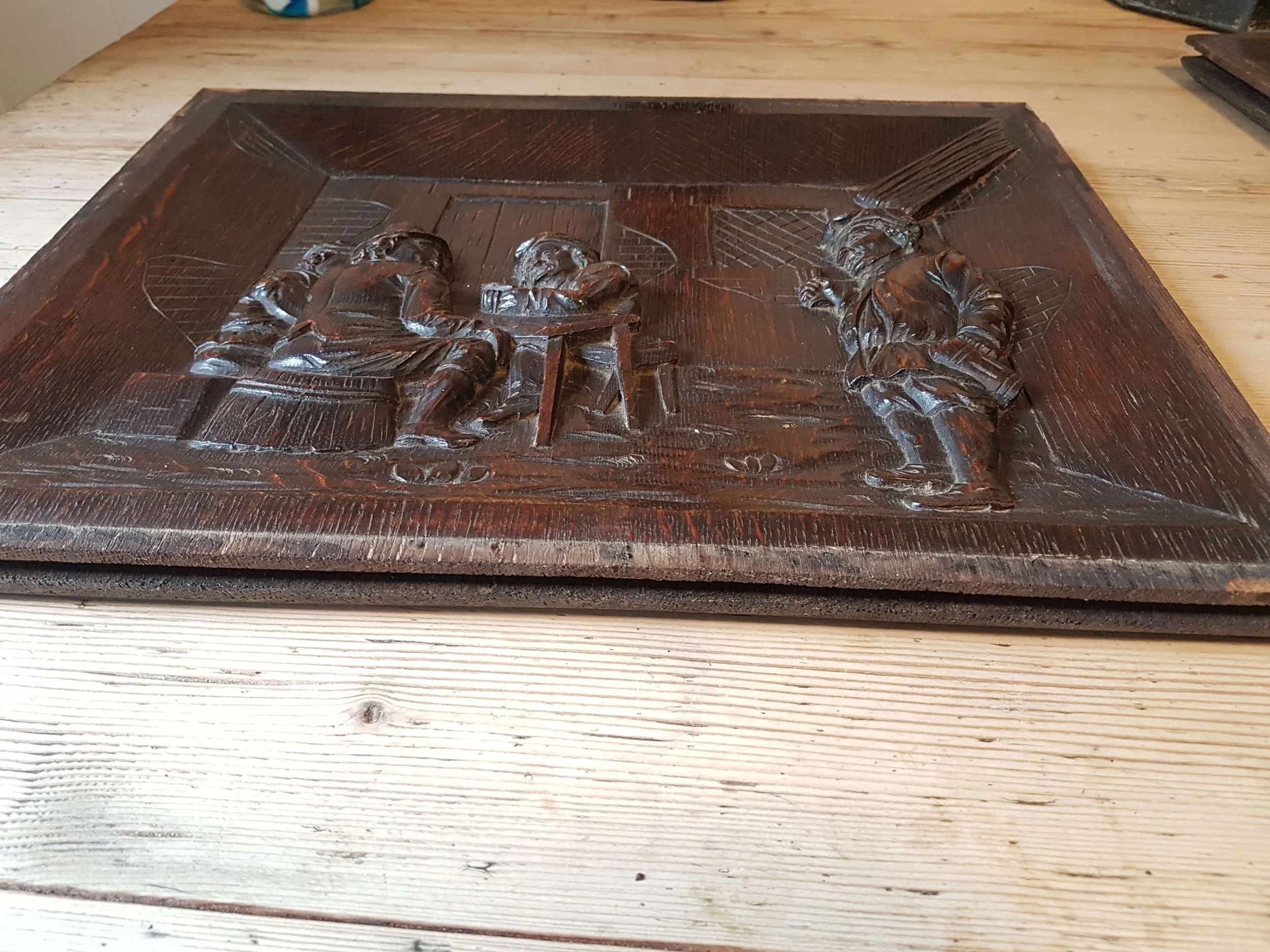 early-20thc-flemish-oak-diorama_10229_pic2_size4.jpg