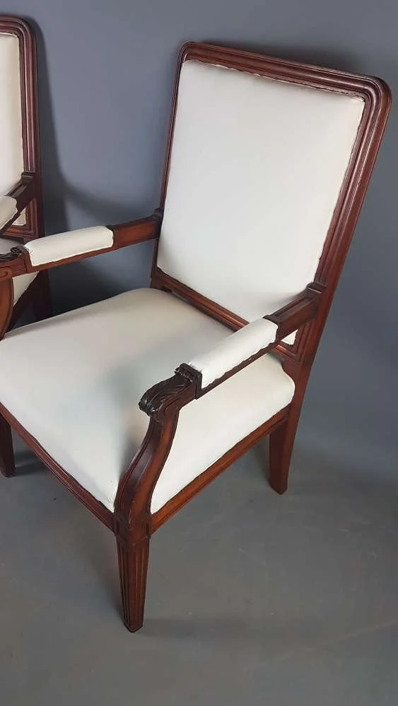 early-20th-century-red-walnut-carved-irish-armchairs_10092_pic3_size2.jpg