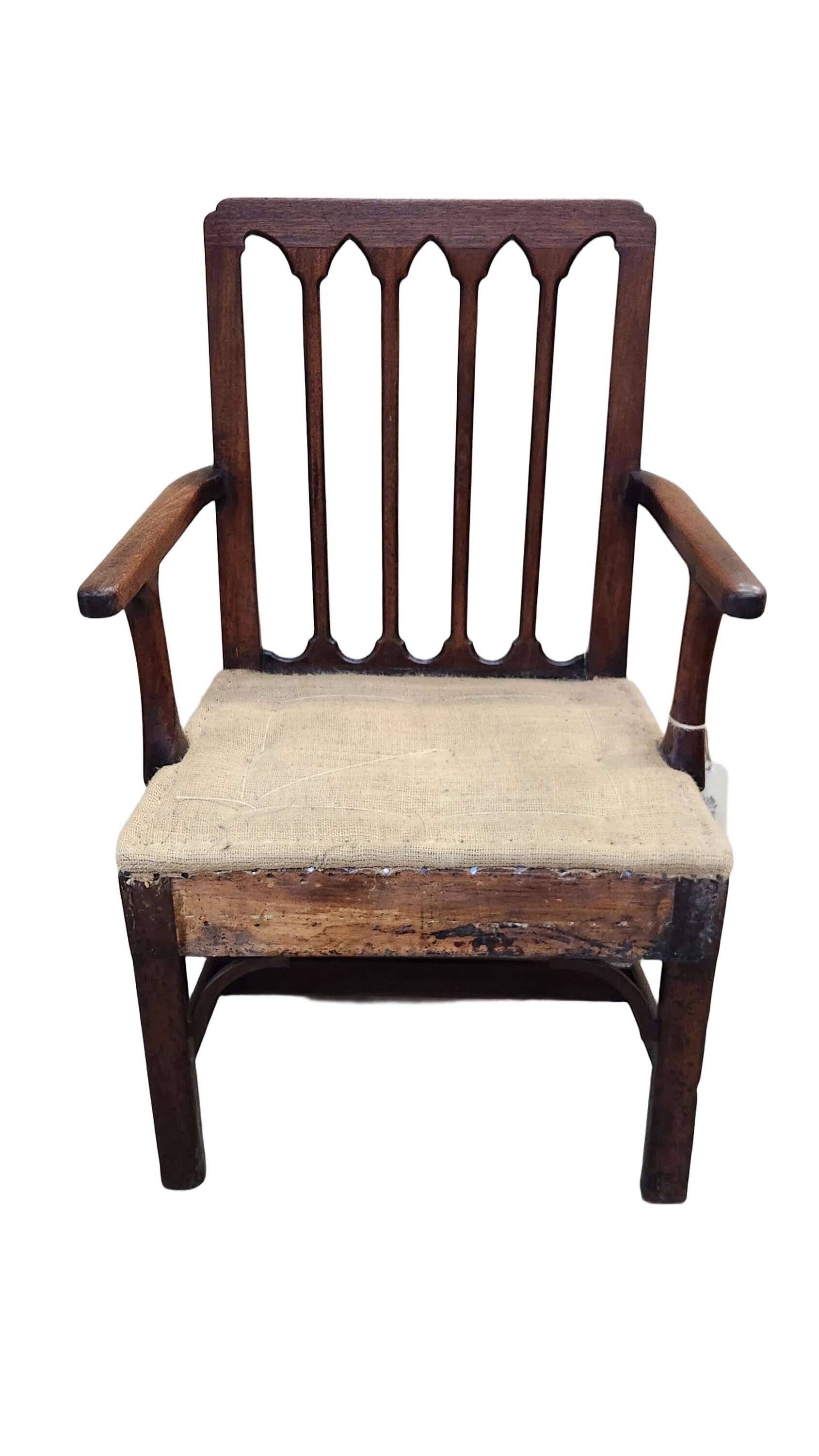 18thc-gothic-fruitwood-hallchair_10284_pic3_size4.jpg