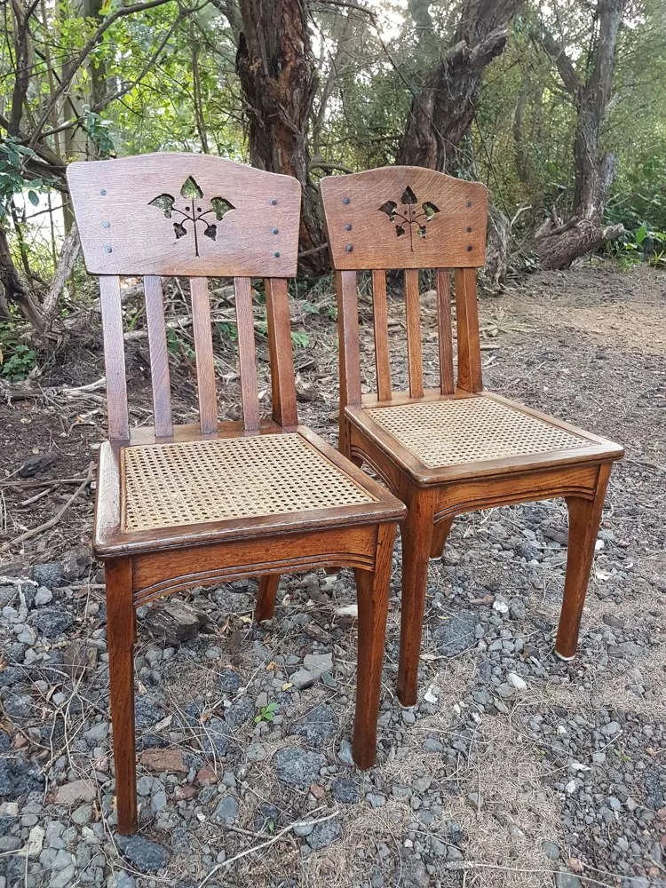 pair-of-french-arts-crafts-oak-chairs_10236_pic2_size2.jpg
