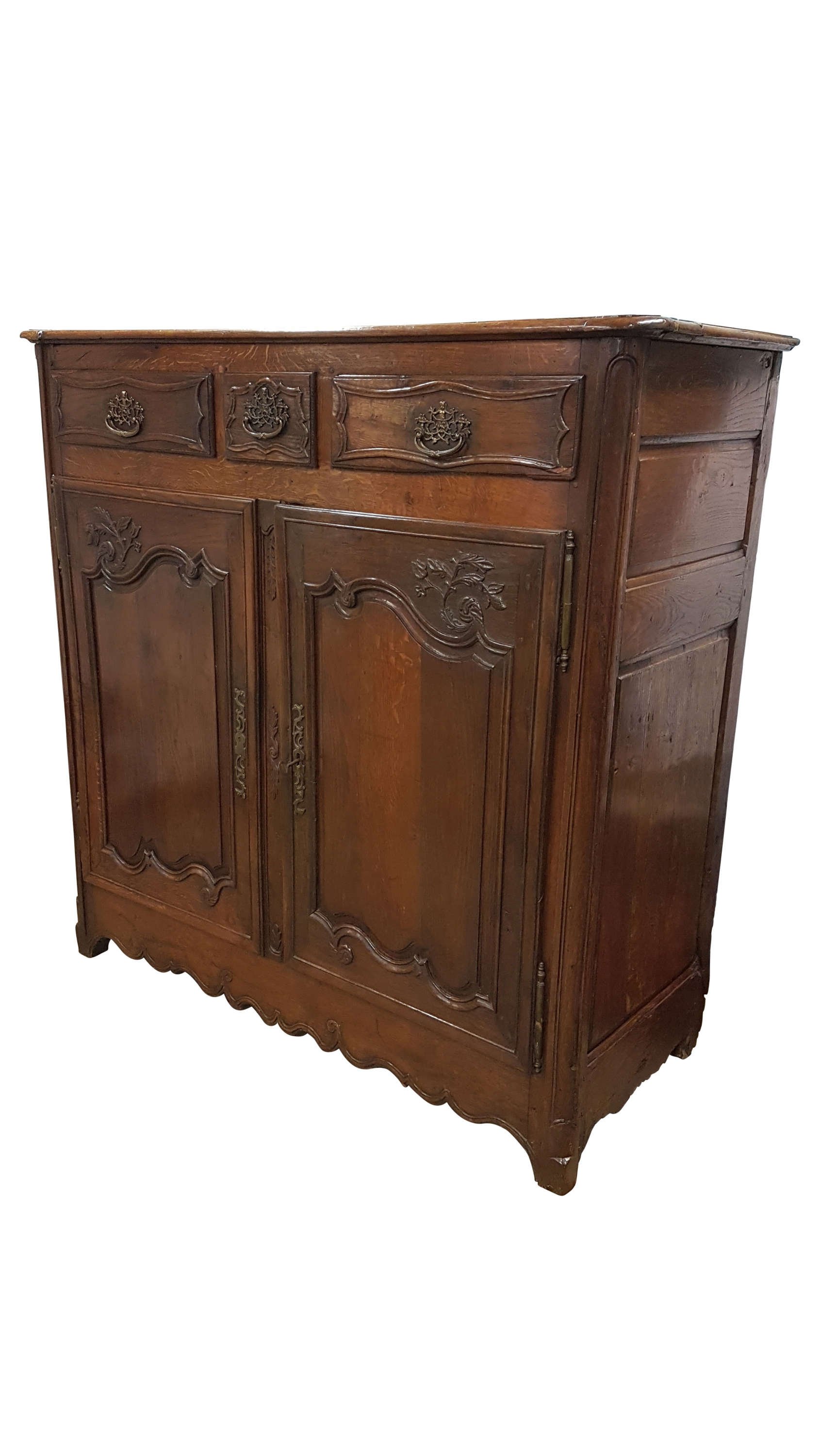 18thc-french-provincial-oak-cabinet_10086_main_size3.jpg