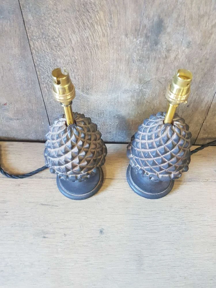 pair-of-carved-pineapple-mould-lamps_10249_pic4_size2.jpg