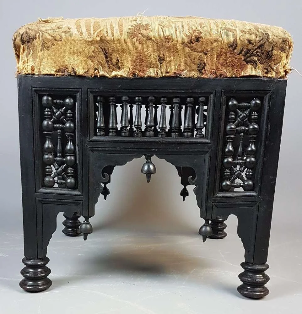 liberty-co-cairo-stool-mashrabiya-turnings-morrocan-style_10120_pic2_size2.jpg
