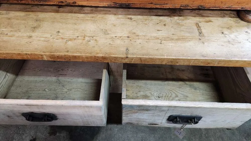 victorian-pine-bakers-table_10293_pic4_size2.jpg