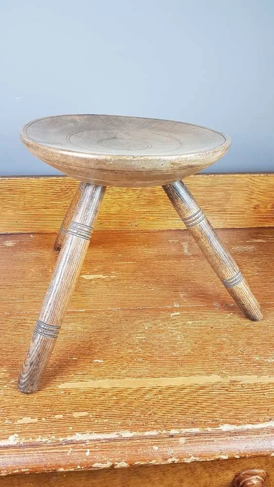 19thc-welsh-sycamore-dairy-stool_10111_pic3_size2.jpg
