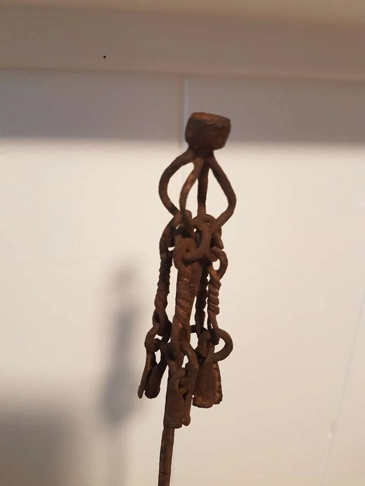 yoruba-benin-gong-staff_10240_pic4_size2.jpg