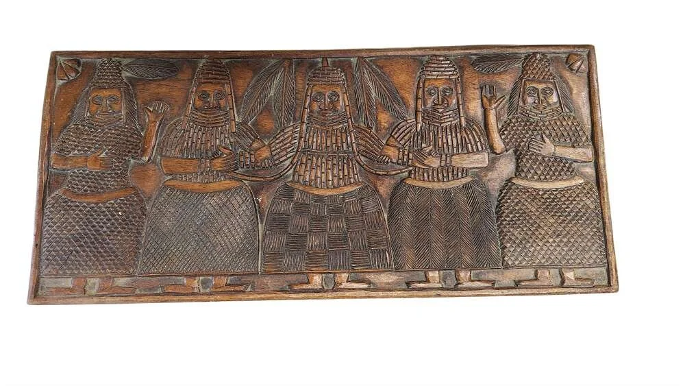 early-20thc-carved-benin-table_10289_pic3_size2.jpg