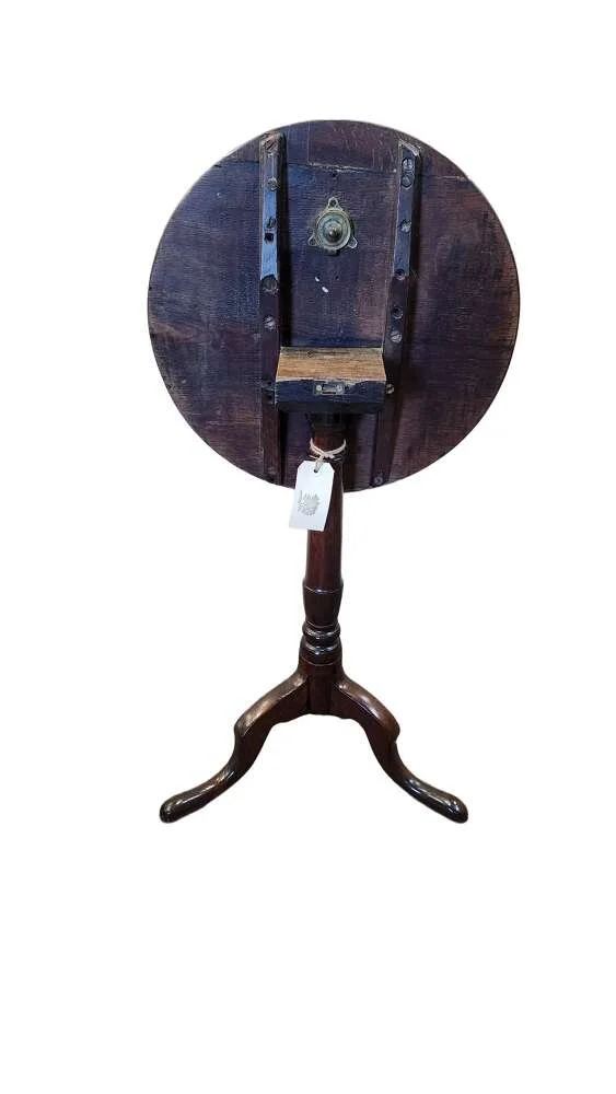 18thc-oak-snap-top-table_10266_pic4_size2.jpg