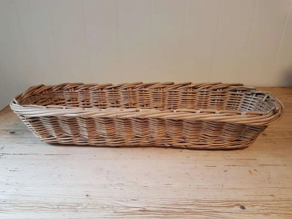 largish-vintage-french-wicker-baguette-basket-_10220_pic3_size2.jpg