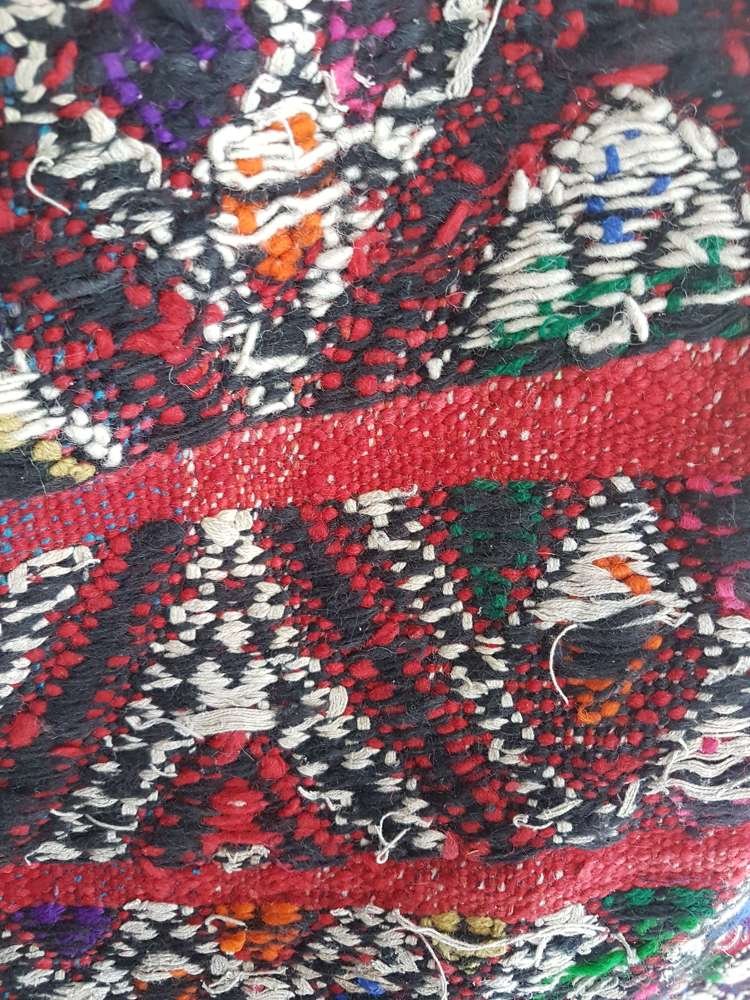 antique-moroccan-tribal-berber-rug-from-atlas-mountains_10176_pic9_size2.jpg