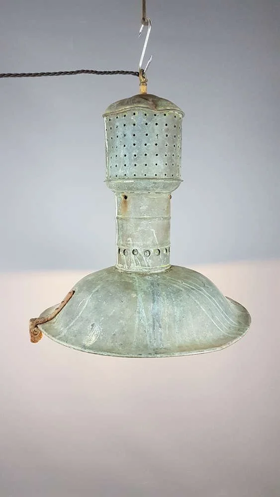 large-customised-verdigris-copper-light_10128_pic2_size2.jpg