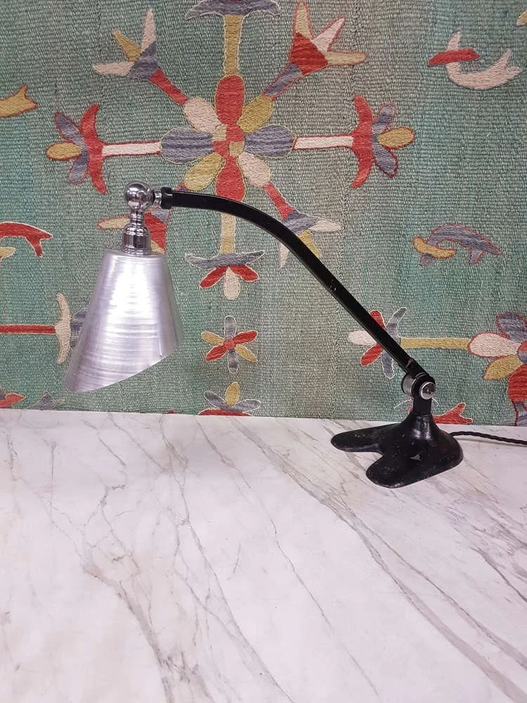 invisaflex-desk-lamp_10134_pic7_size2.jpg