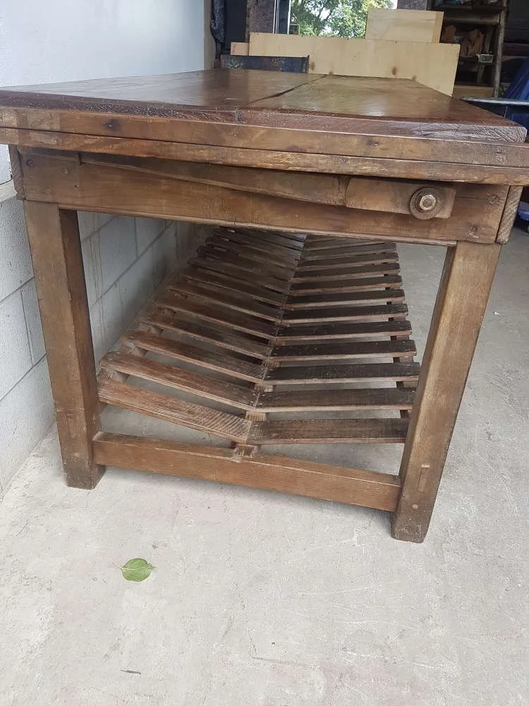 19thc-cotton-factory-fabric-inspection-table_10160_pic7_size2.jpg