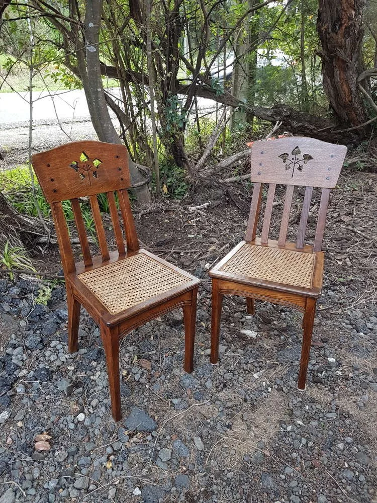 pair-of-french-arts-crafts-oak-chairs_10236_pic6_size2.jpg