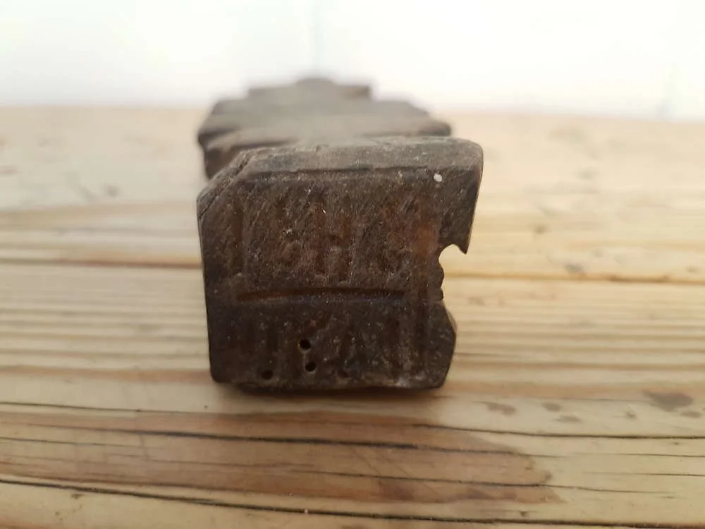 antique-carved-romanian-orthodox-church-wafer-stamps_10203_pic4_size2.jpg