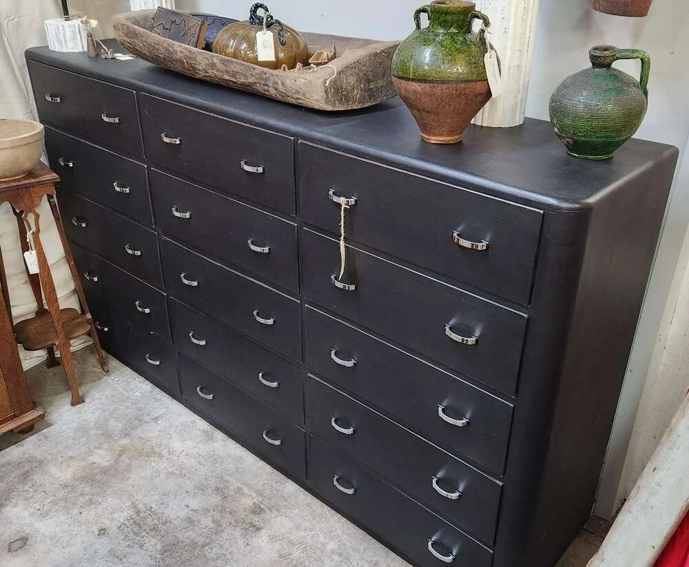 large-1930-s-kauri-drapers-drawers_10278_pic2_size2.jpg