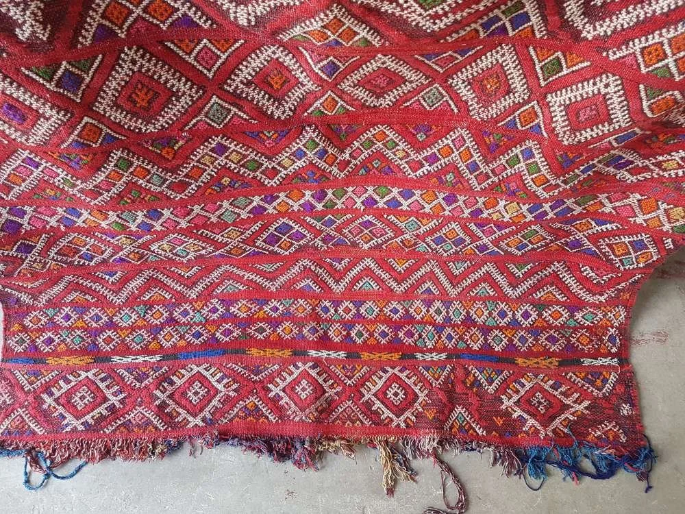 antique-moroccan-tribal-berber-rug-from-atlas-mountains_10176_pic3_size2.jpg