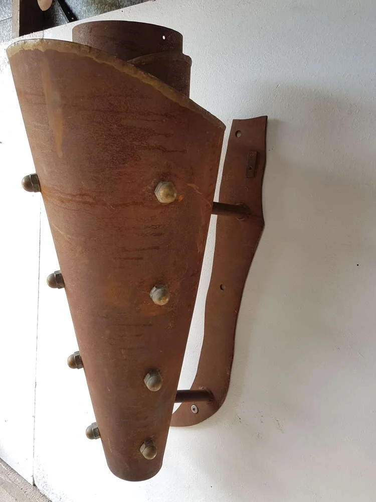 late-20thc-bespoke-large-torchere-style-iron-lights_10161_pic5_size2.jpg