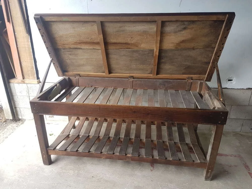 19thc-cotton-factory-fabric-inspection-table_10160_pic9_size2.jpg