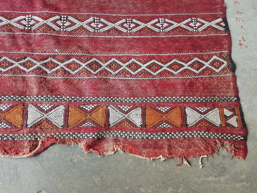 late-19thc-moroccan-berber-kilim-rug_10200_pic2_size2.jpg