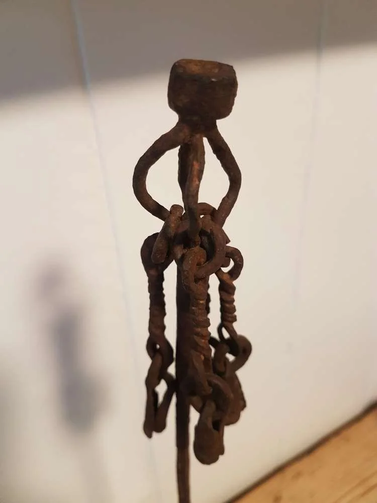 yoruba-benin-gong-staff_10240_pic5_size2.jpg