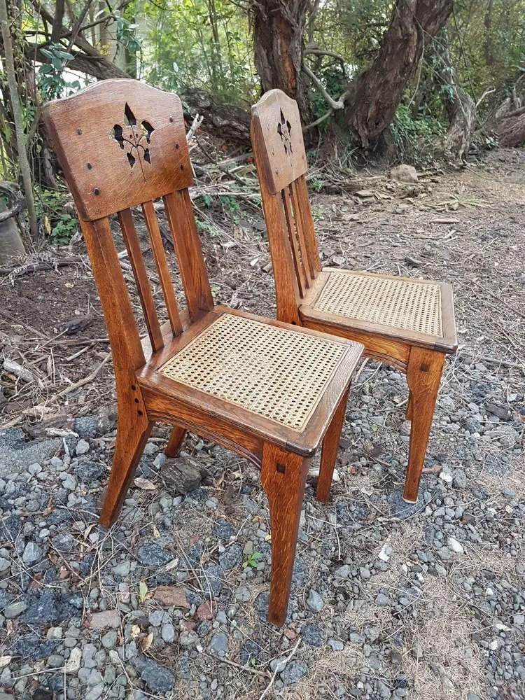 pair-of-french-arts-crafts-oak-chairs_10236_pic4_size2.jpg