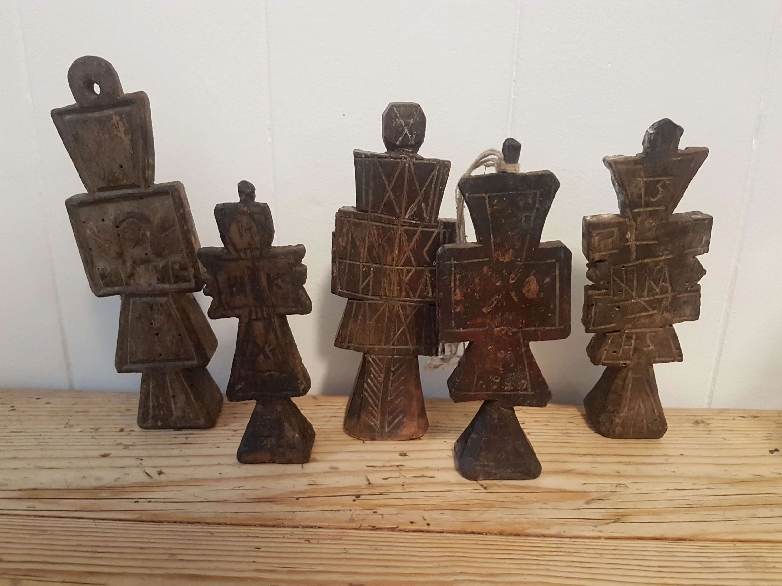 antique-carved-romanian-orthodox-church-wafer-stamps_10203_main_size3.jpg