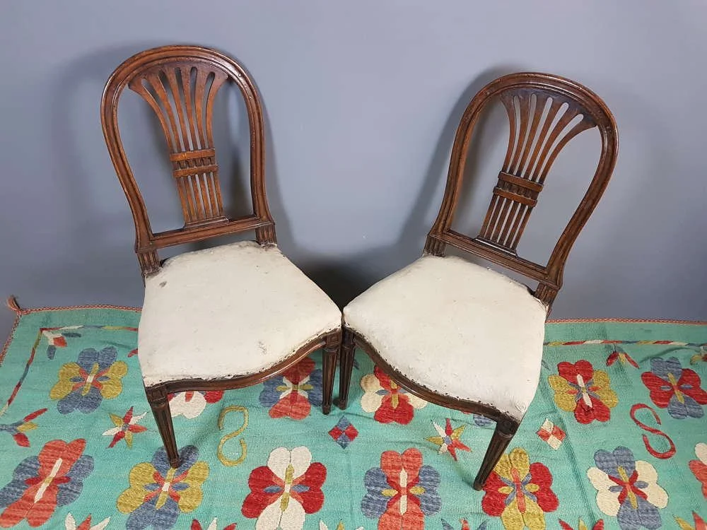 pair-of-early-20thc-swedish-gustavian-chairs_10104_pic2_size2.jpg