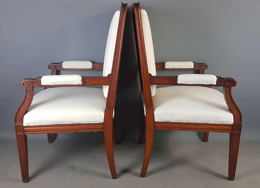 early-20th-century-red-walnut-carved-irish-armchairs_10092_pic6_size2.jpg