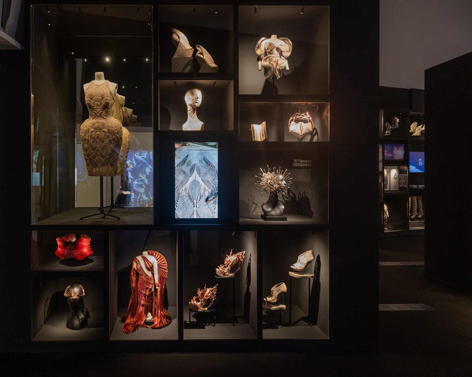 Cabinet-of-Curiosities.png