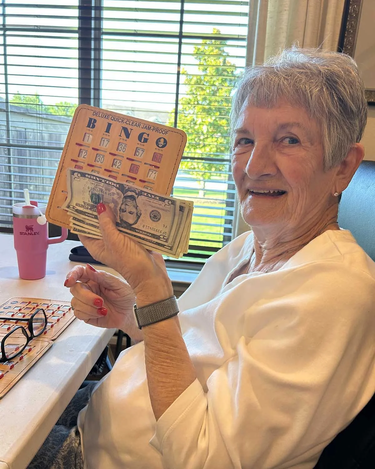 bingo-woman-winner
