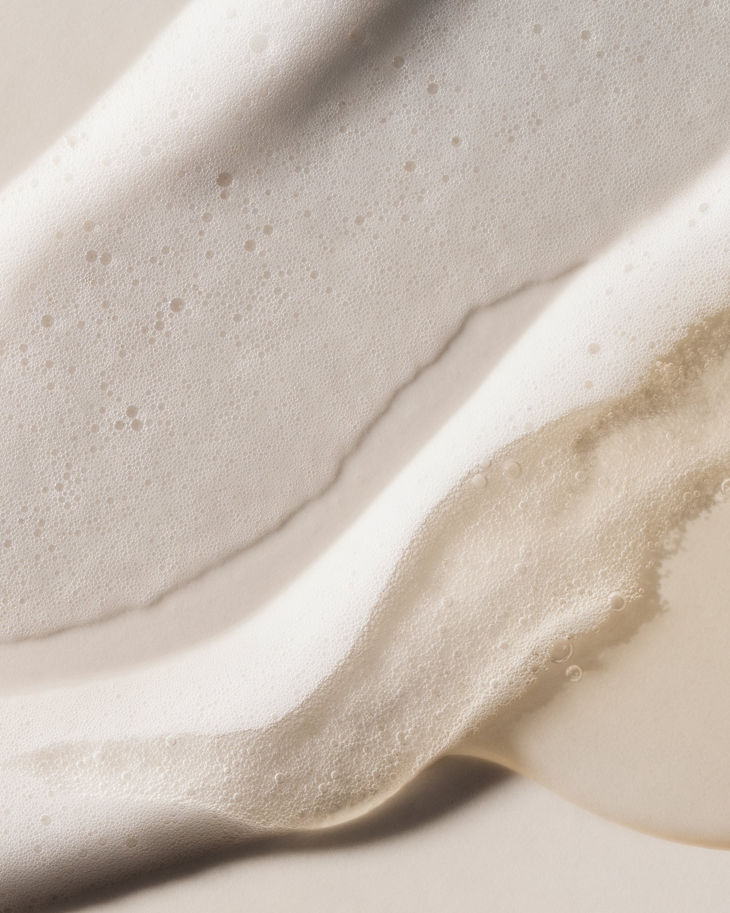 NATULIQUE-WETLINE-VOLUME-HAIRWASH-TEXTURE-4x5.JPG