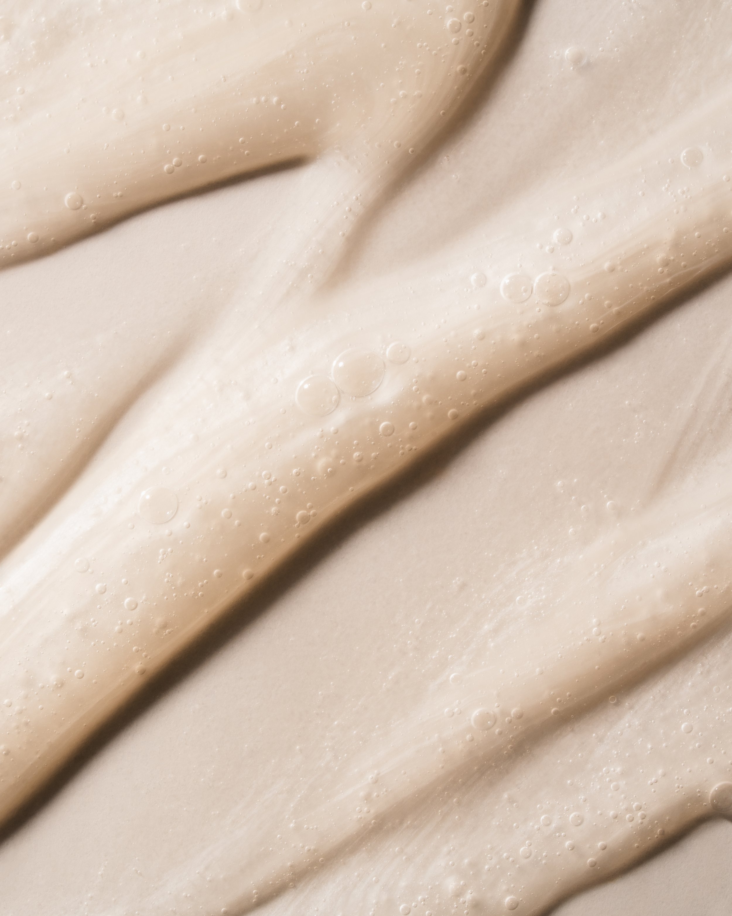 NATULIQUE-WETLINE-NOURISHING-HAIRWASH-TEXTURE-4x5.JPG