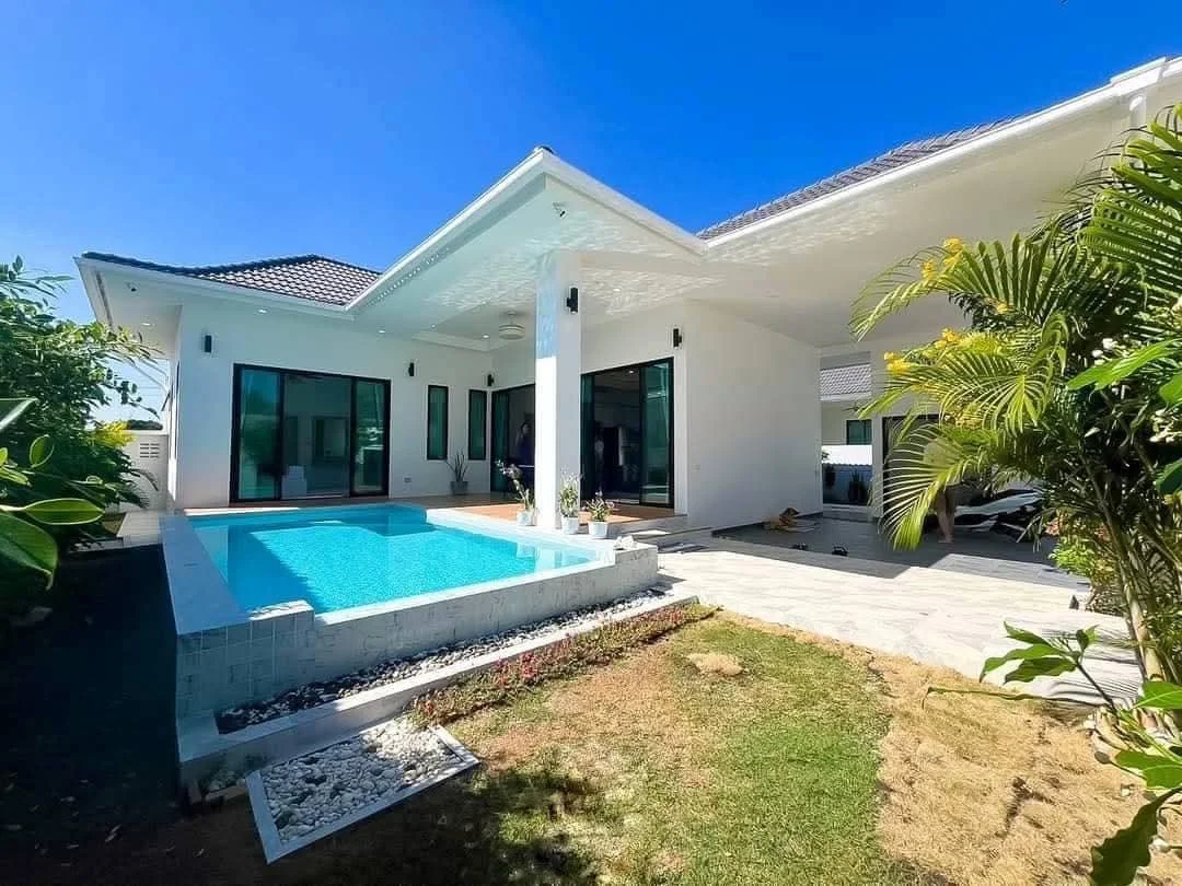 Modern 3BR Pool Villa in Thap Tai