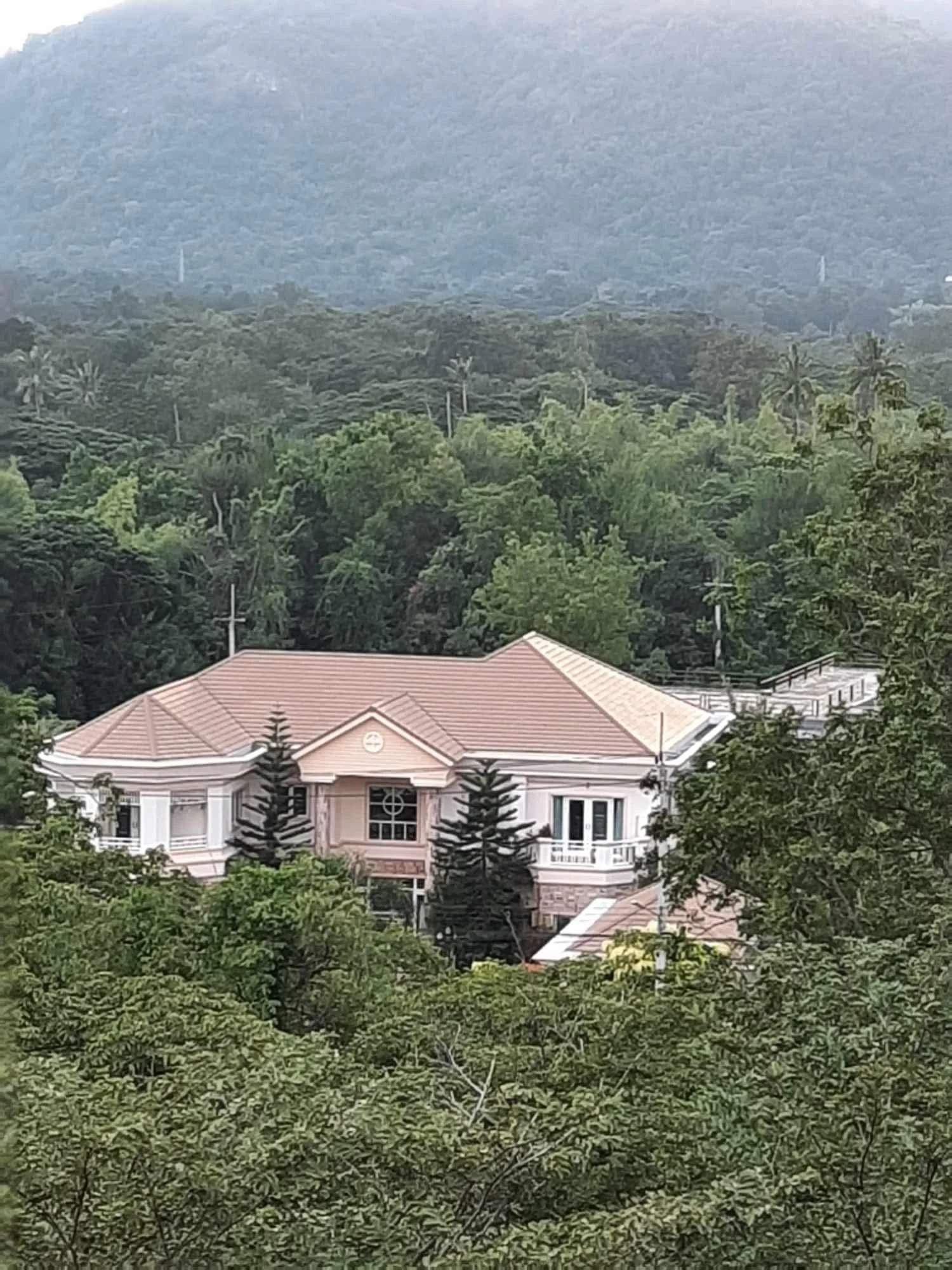 Resort-Style 5BR Estate on 1-Rai Plot