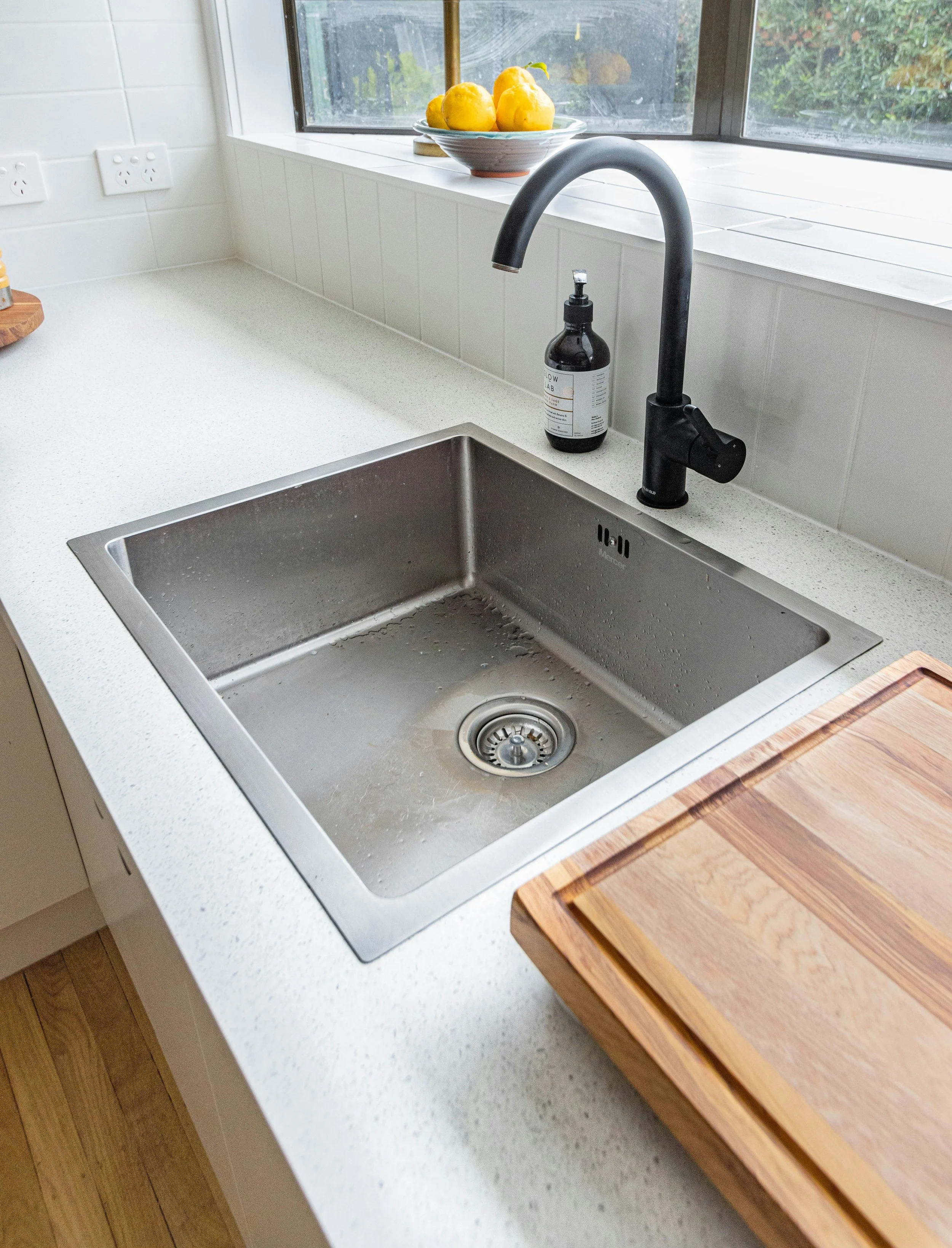 Garbage disposal repair and installation icon - Carthage Appliance Repair Arlington VA