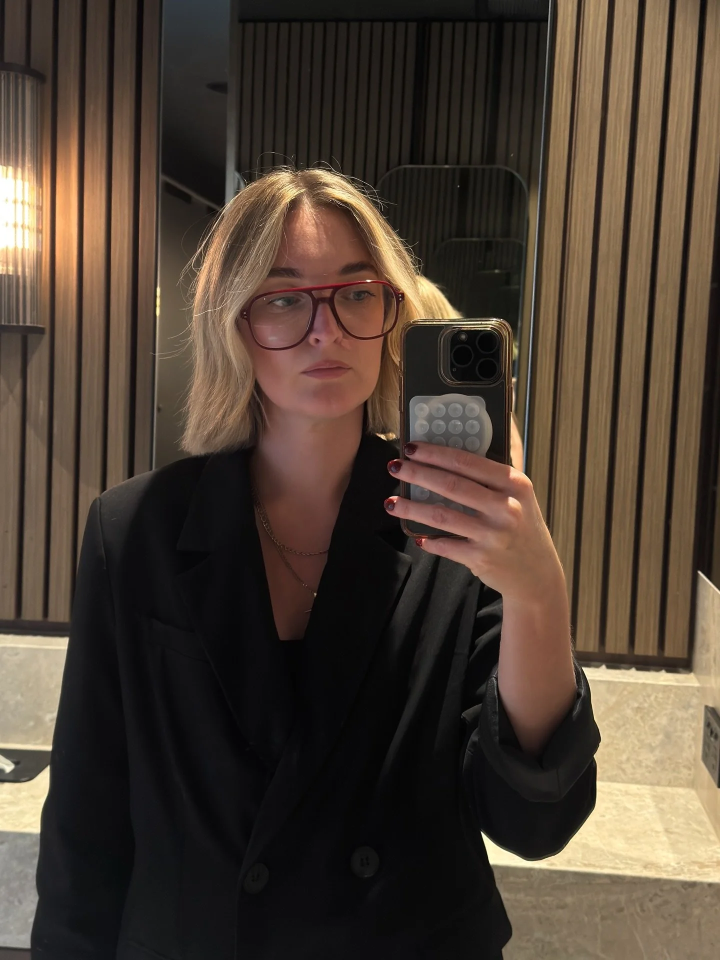 February - A Visual Diary ✂️💁🏼&zwj;♀️✈️💃🏼🙏🏻