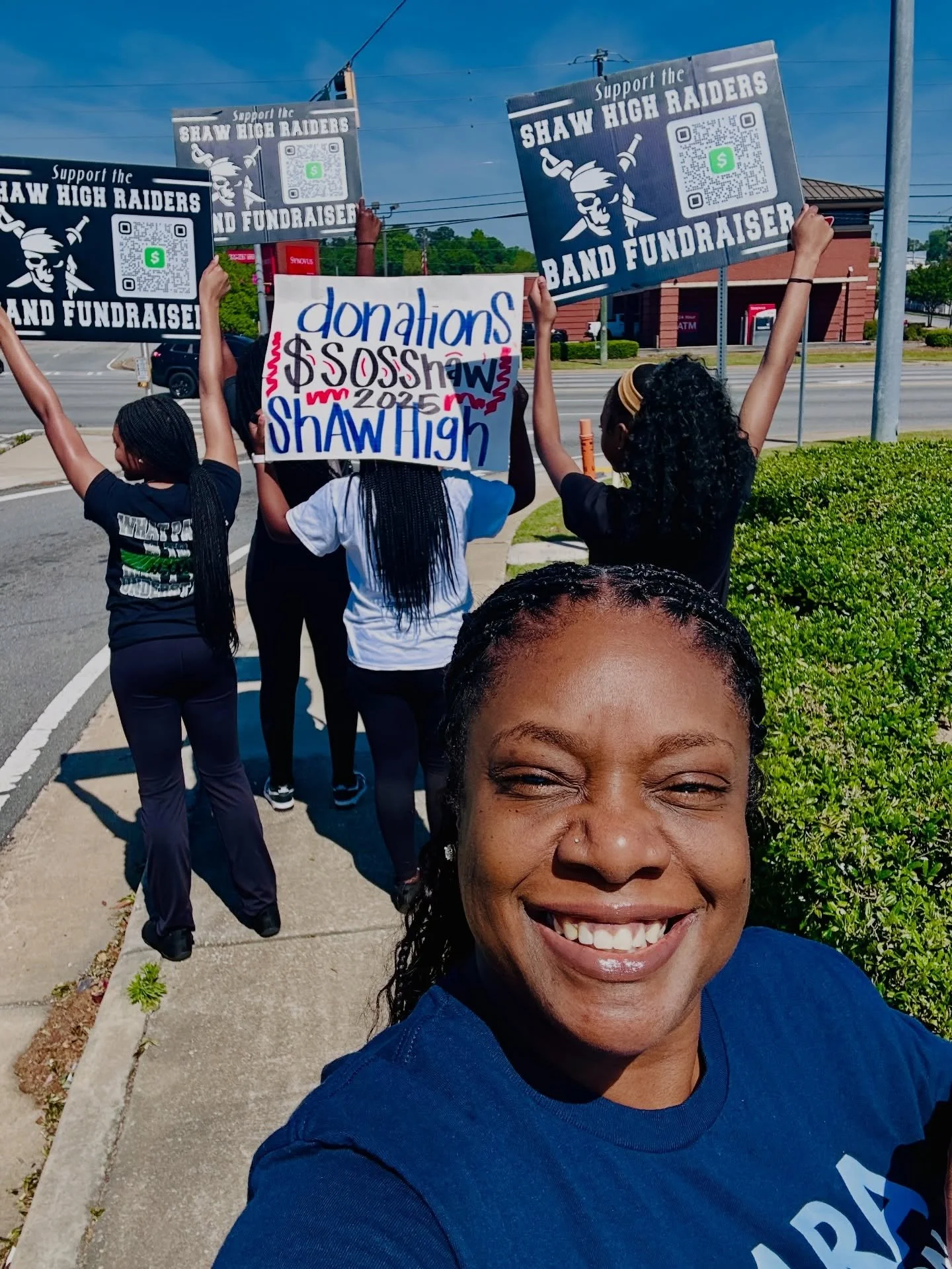 Had somewhere to be, but when I saw the Shaw Raiders out on Macon Road&hellip; I had to pull over.

Once a Raider, always a Raider. 🖤❤️ 

Proud to be a graduate of Shaw High School and even prouder to stop, support, and pour back into the next gener