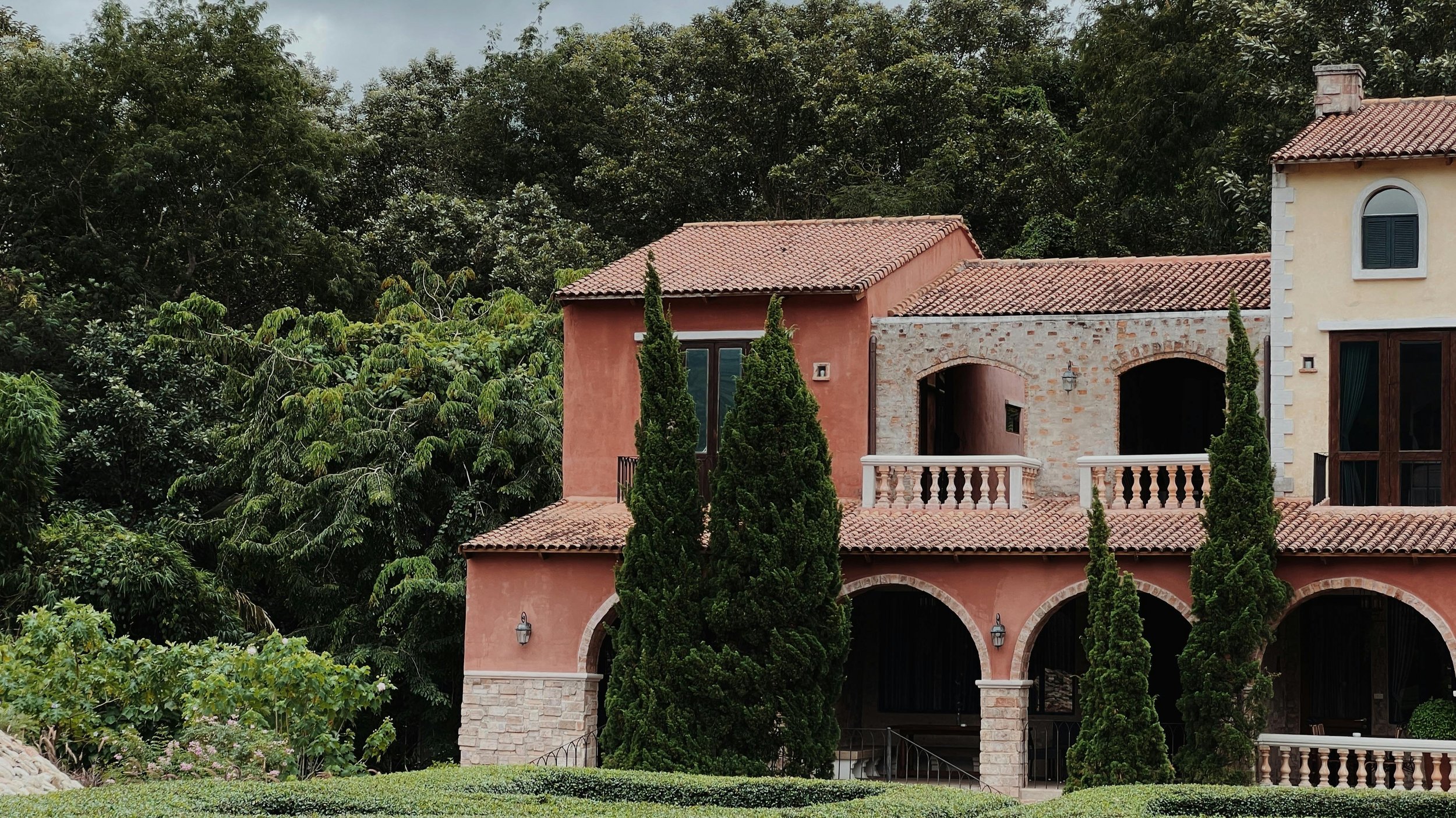 villa-for-sale-athens-The-Angel-Collective