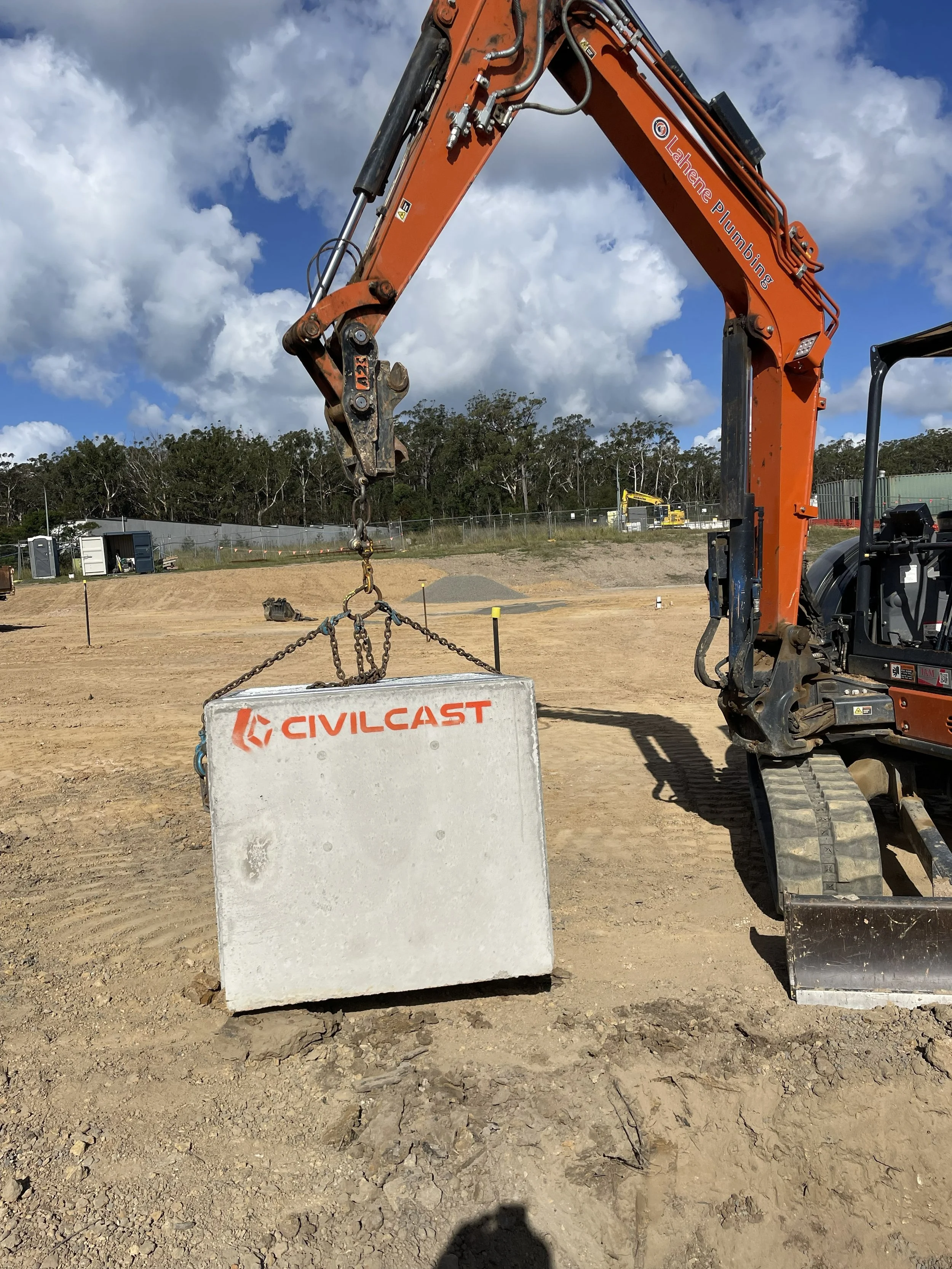Installation of Concrete Stormwater Pits