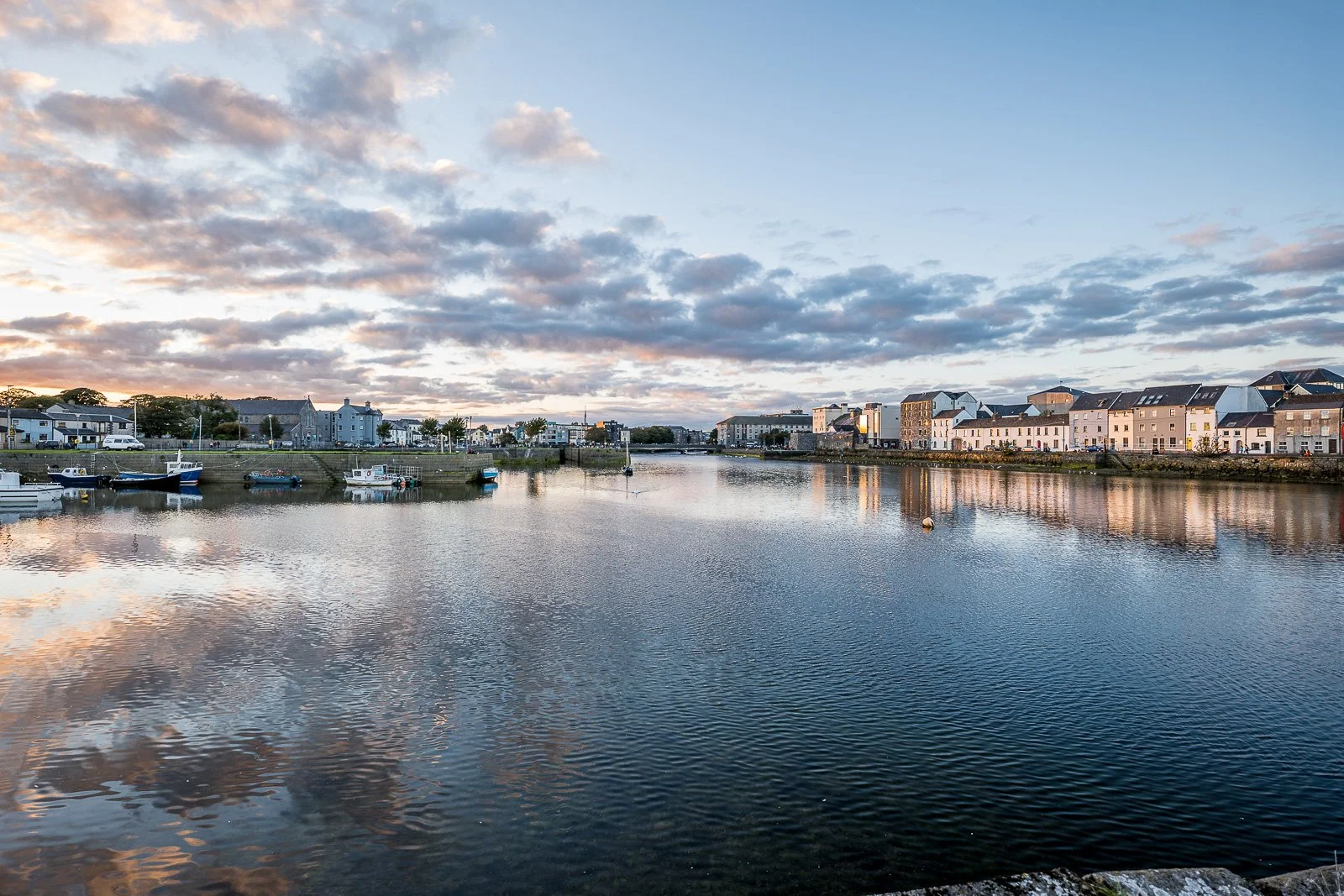 Hafen in Galway, Irland