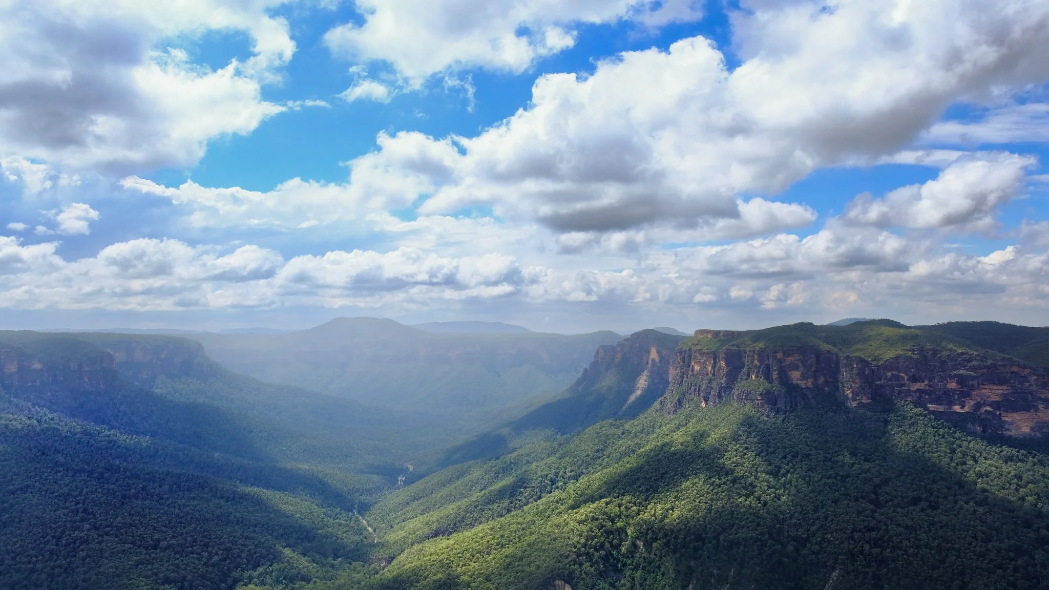 blue mountains (2023)