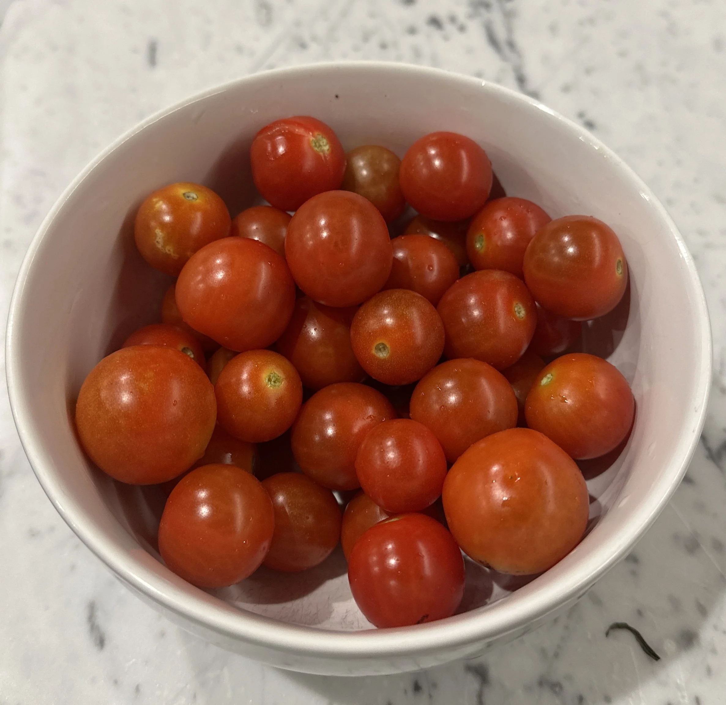 1/2lb Cherry Tomatoes (~1 Pint)