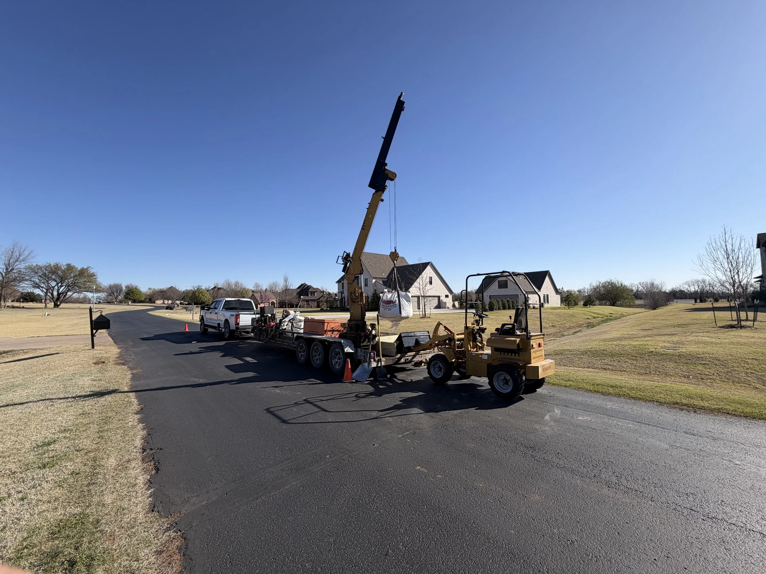 This compact wheel loader makes moving materials easy.