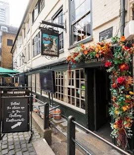 The London Pub Lunch: Mastering the Art of Informal Networking