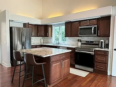 6035 Whitegate Xing-10.webp