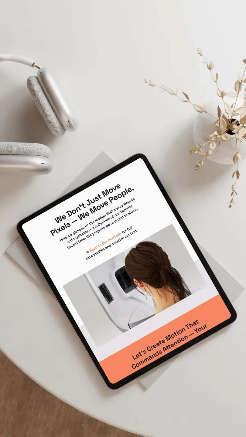 Diseño web para estudio de motion design 3D en Squarespace con estilo cinematográfico y portfolio premium