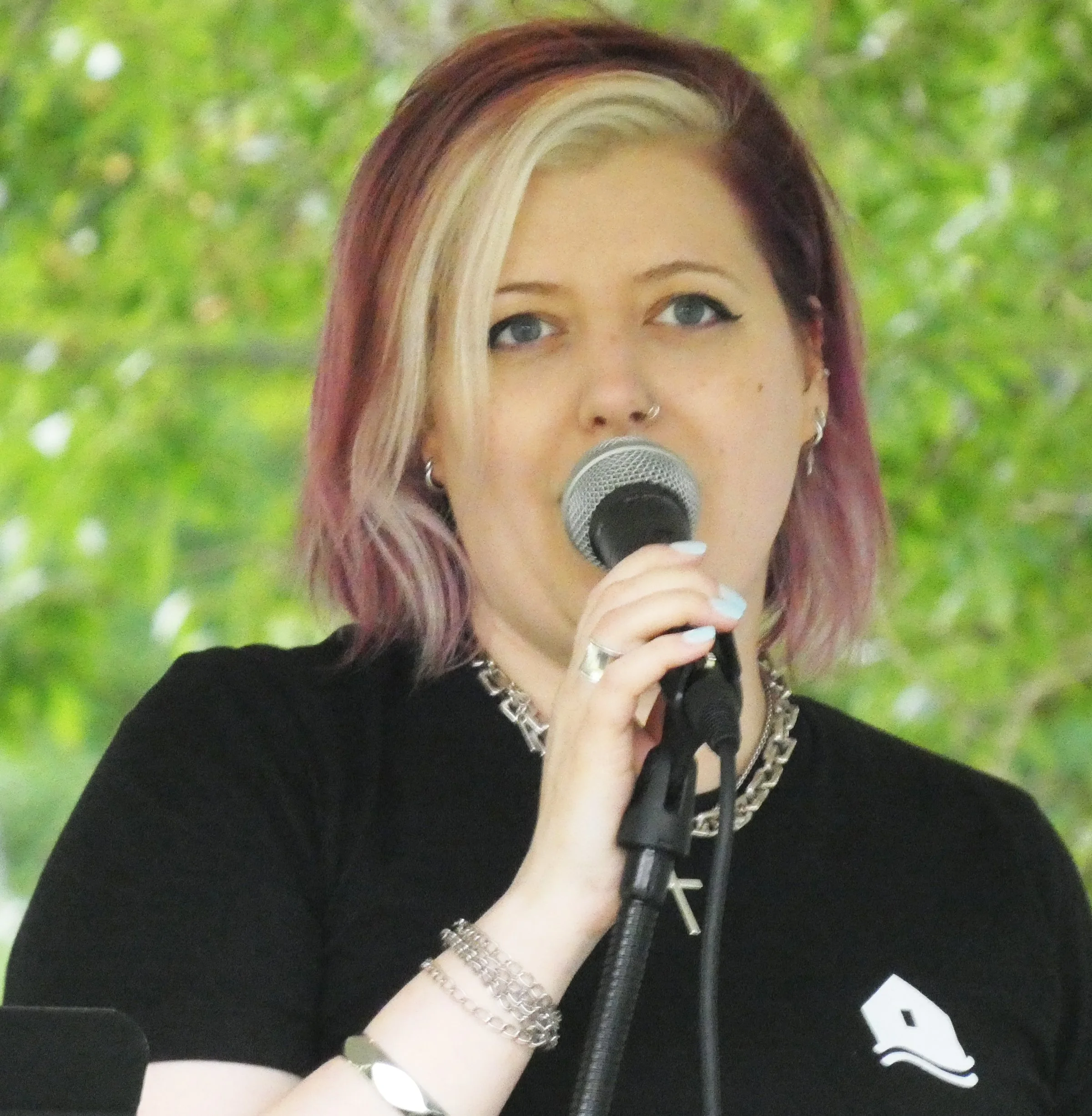 First River House event sees good weather, live music and great food